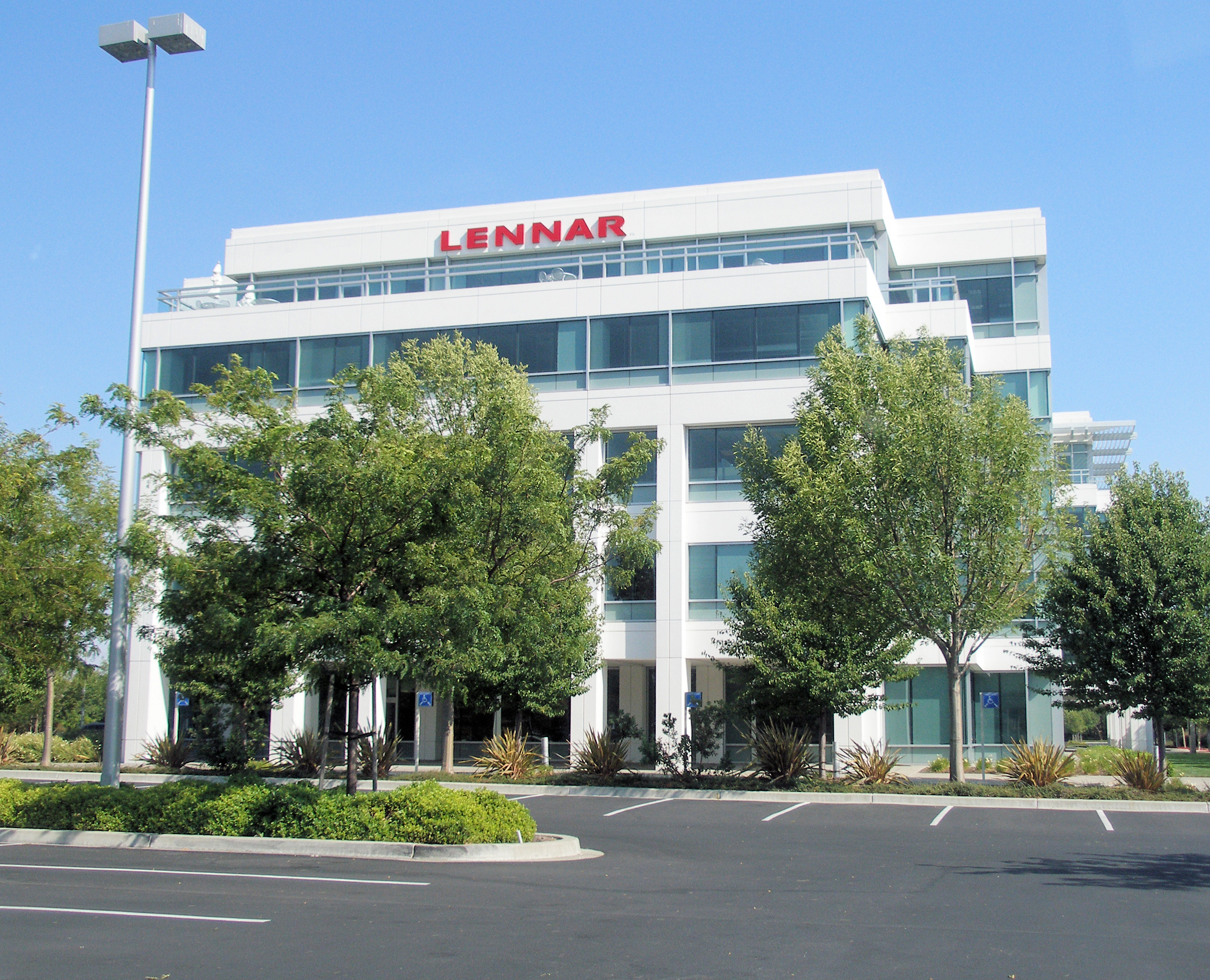 Will Lennar Corp. (LEN) Fall On Earnings?